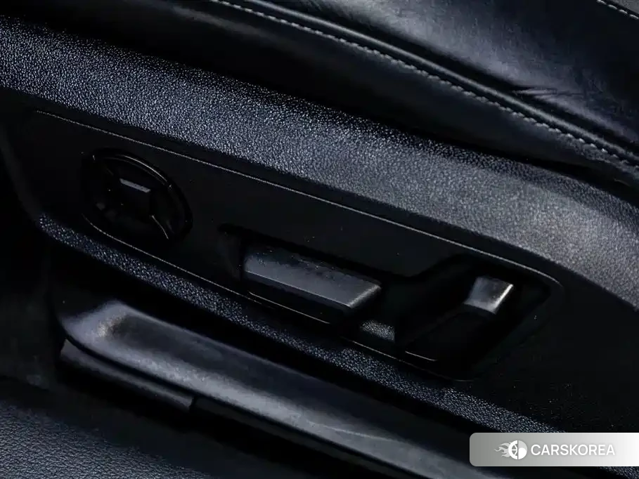 Audi A7L id 4601169 из Китая 31