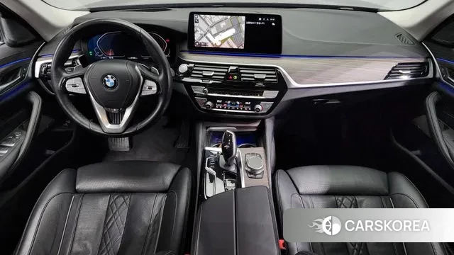 BMW 5 Series (G30) id 3373288 из Кореи 17