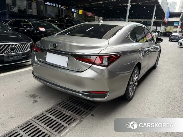 Lexus ES id 4279146 из Китая 29