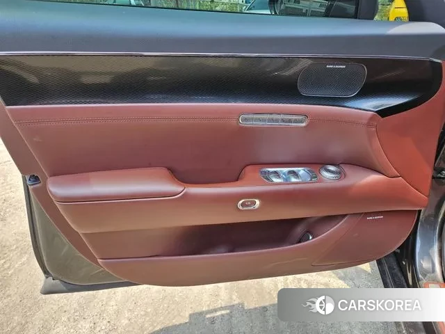 Genesis G90 (RS4) id 2984761 из Кореи 7