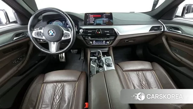 BMW 5 Series (G30) id 3045134 из Кореи 17