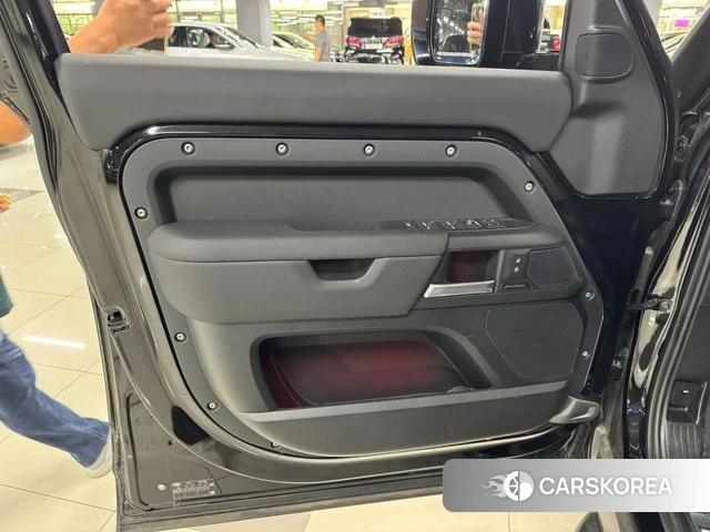 Land Rover Defender (L663) id 4360129 из Кореи 16