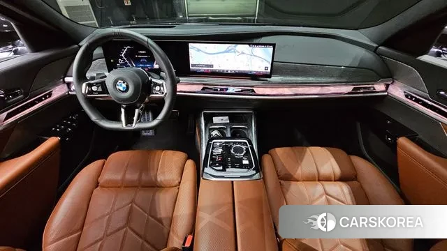 BMW 7 Series (G70) id 2894114 из Кореи 17