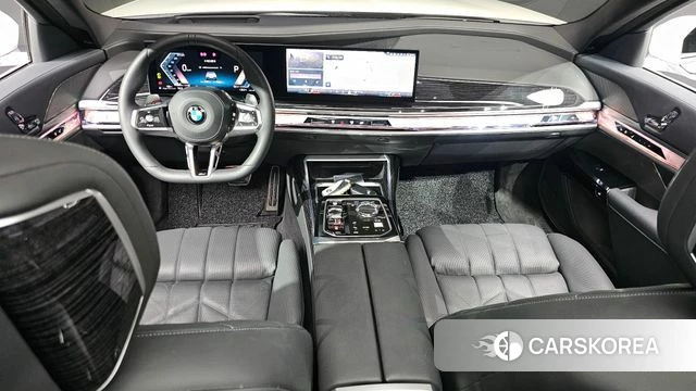 BMW 7 Series (G70) id 4359965 из Кореи 32