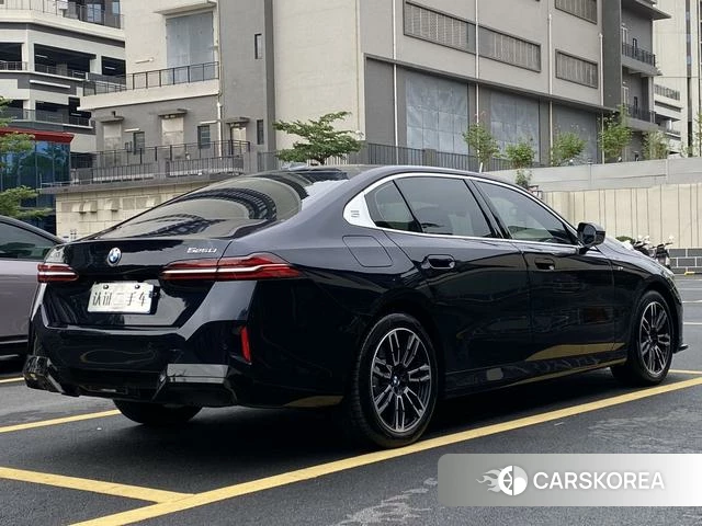 BMW 5 series id 4279218 из Китая 16