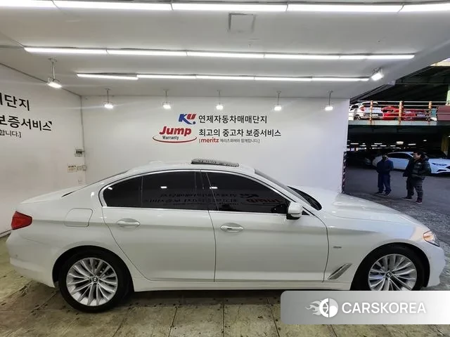BMW 5 Series (G30) id 3444996 из Кореи 17
