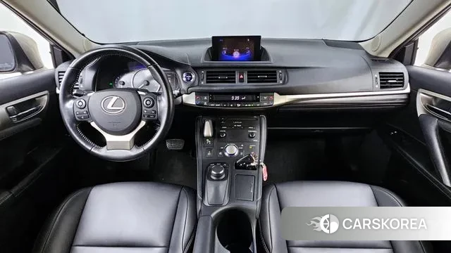 Lexus CT200h id 3621803 из Кореи 17