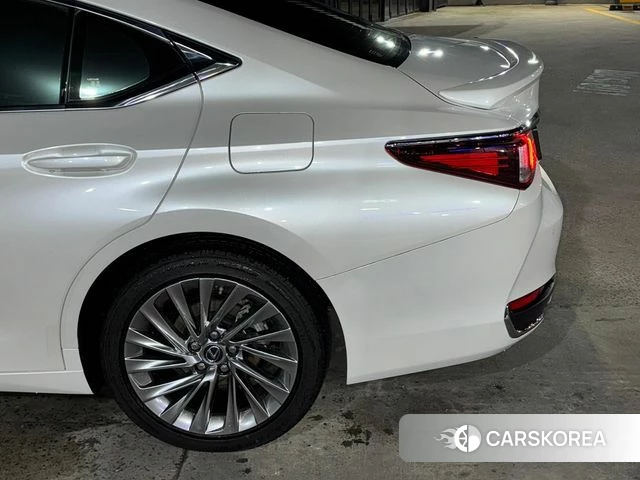 Lexus ES300h 7th generation id 4400924 из Кореи 11