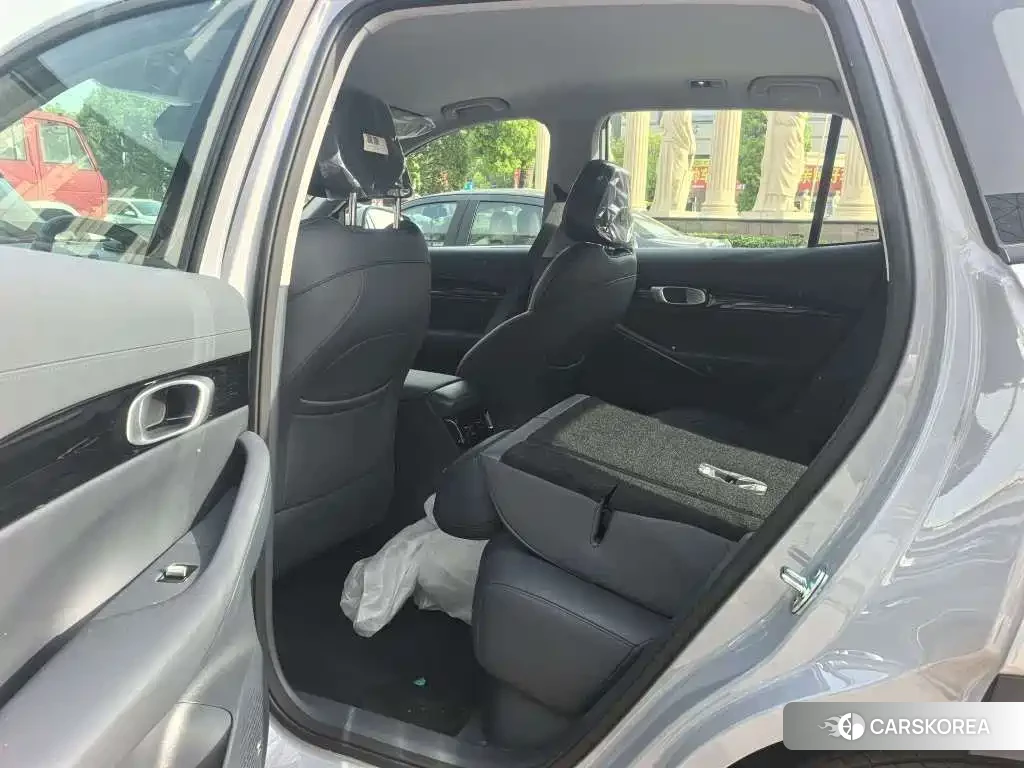 Geely Galaxy Galaxy E5 id 4546674 из Китая 7