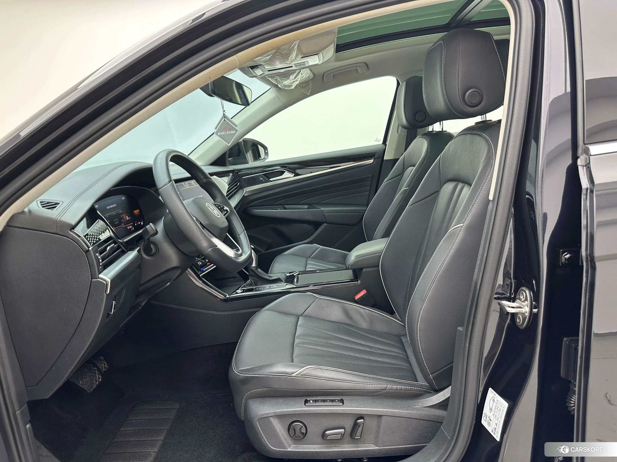 Volkswagen Passat id 4492789 из Китая 28