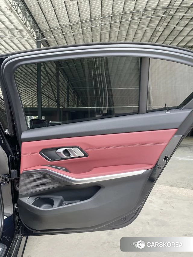BMW 3 series id 4380412 из Китая 24