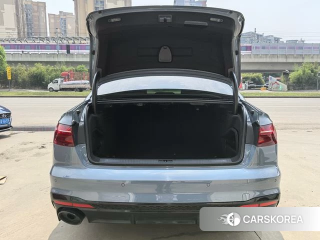 Audi A4L id 4299969 из Китая 19