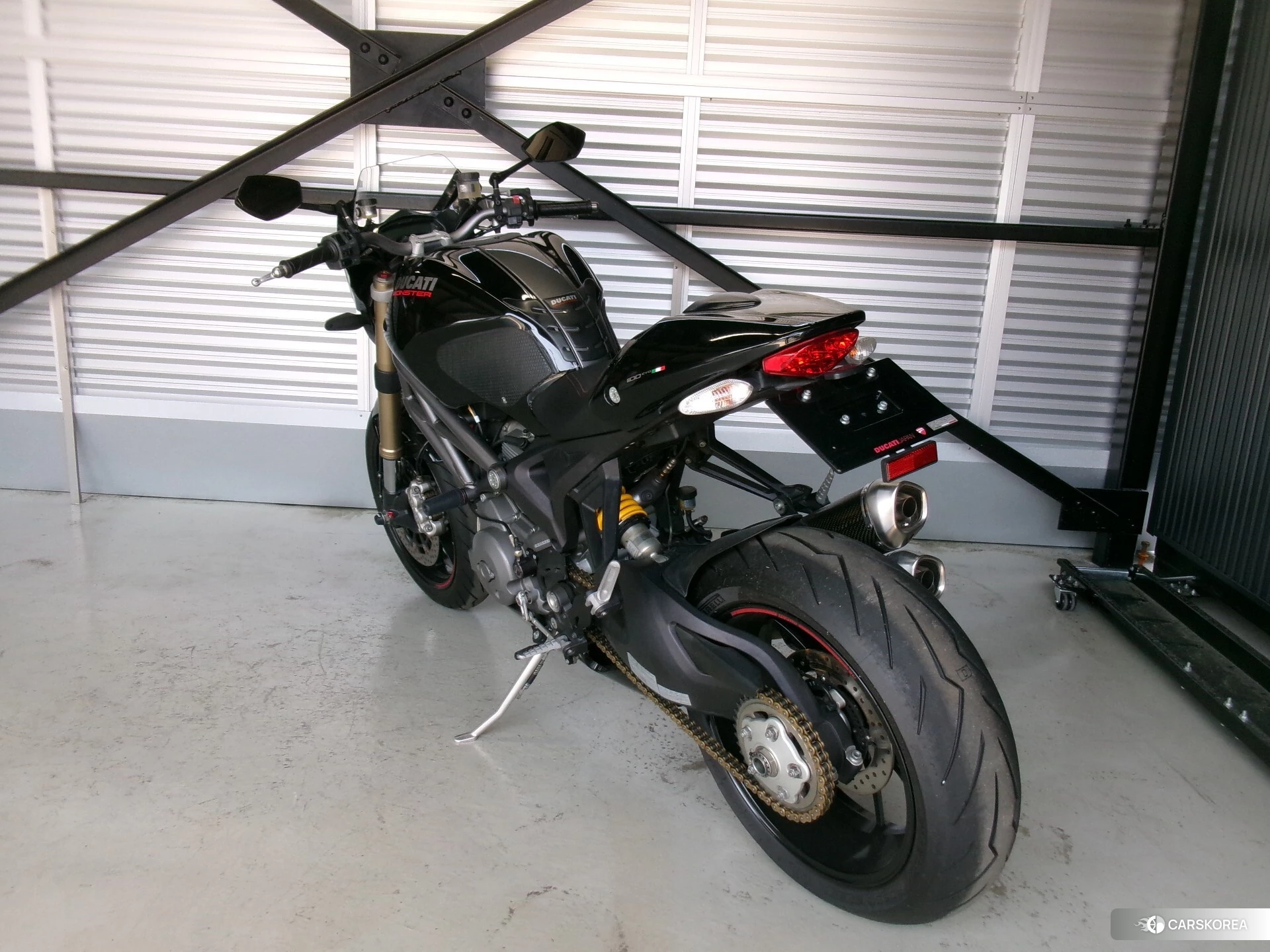 Ducati MONSTER 1100 EVO id 4238037 из Японии 8
