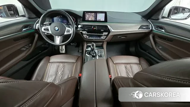 BMW 5 Series (G30) id 3335819 из Кореи 17