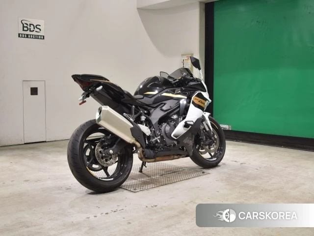 Проданный Kawasaki ZX-4R SE 2025 из Японии, фото 5