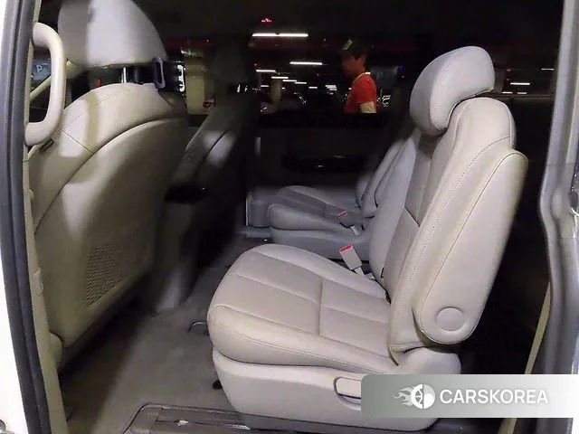 Kia The New Carnival id 3139560 из Кореи 17