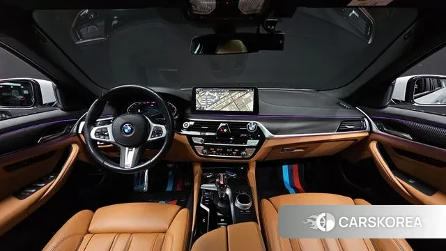 BMW 5 Series (G30) id 3378666 из Кореи 17