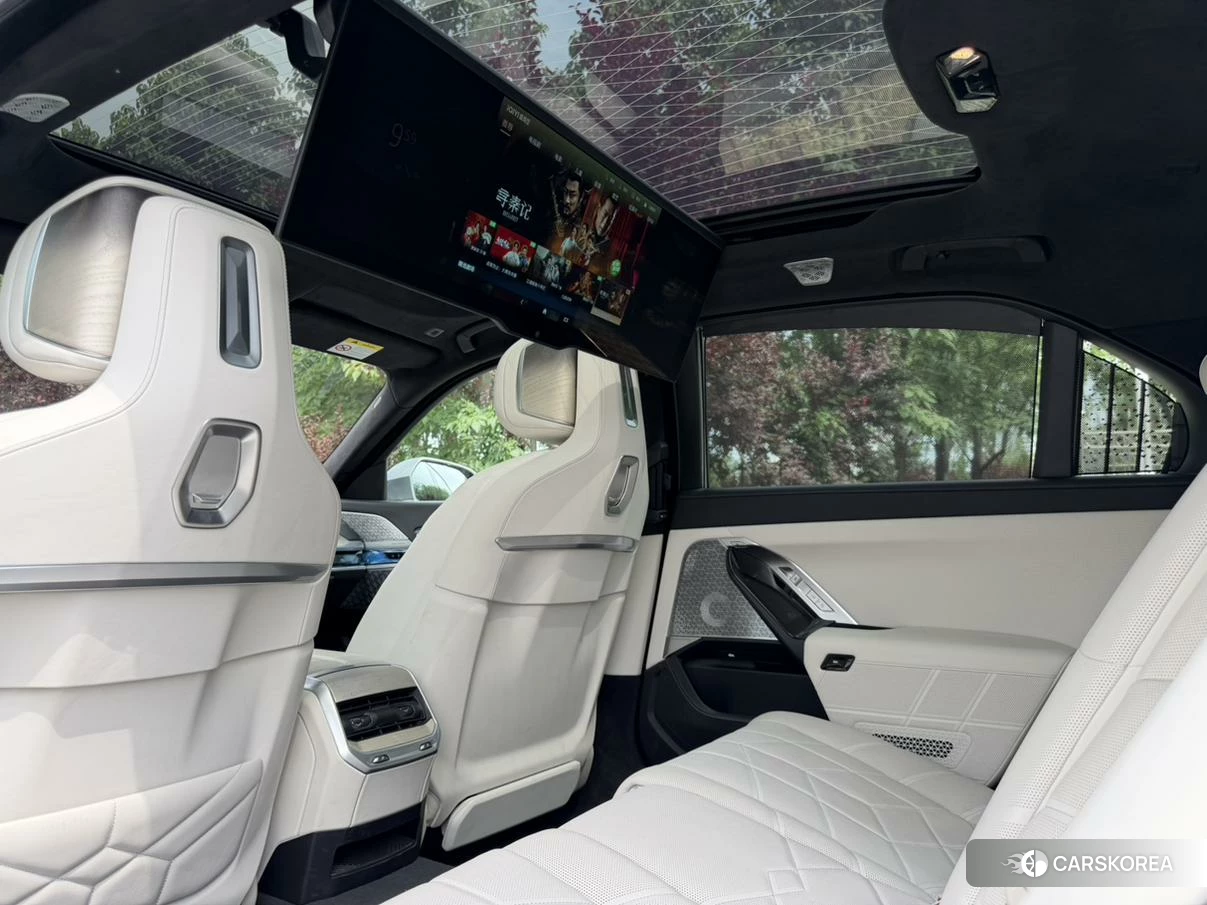BMW i7 id 4515260 из Китая 9