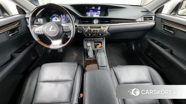 Lexus New ES300h id 3045639 из Кореи 17