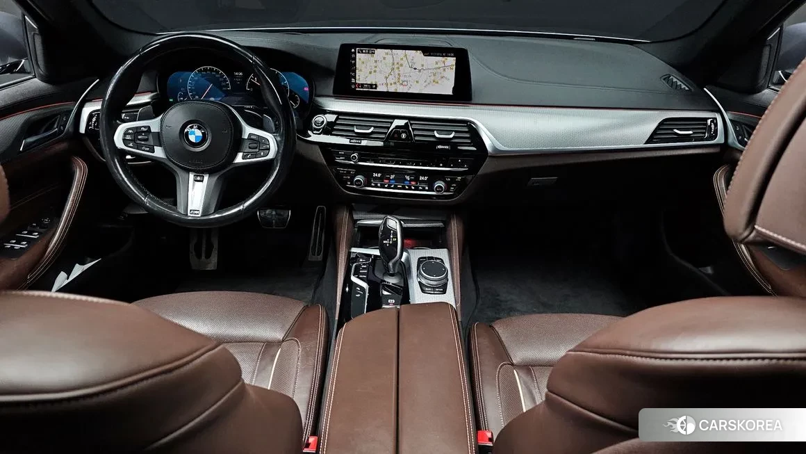 BMW 5 Series (G30) id 2162628 из Кореи 17