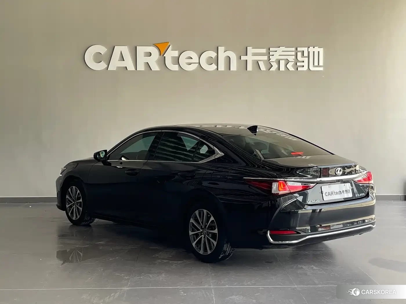 Lexus ES id 4577608 из Китая 27