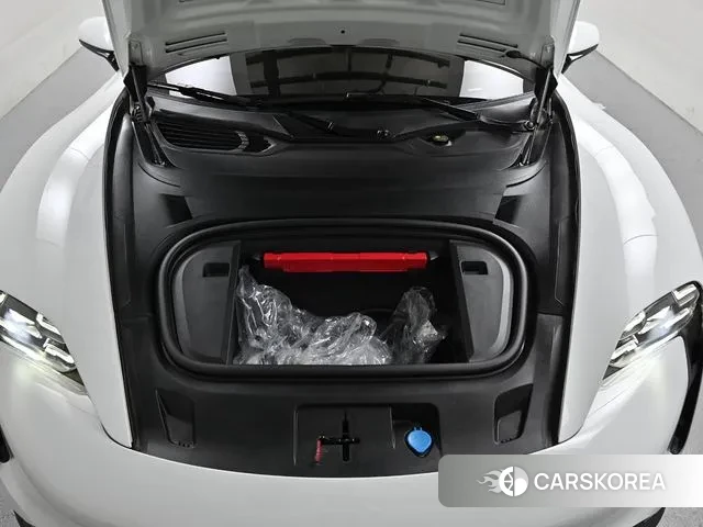 Porsche Taycan id 3433346 из Кореи 17