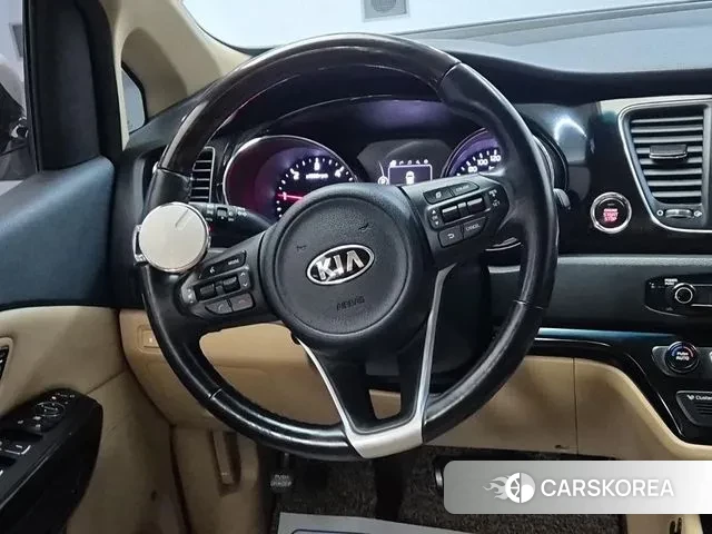 Kia All New Carnival id 3515449 из Кореи 17