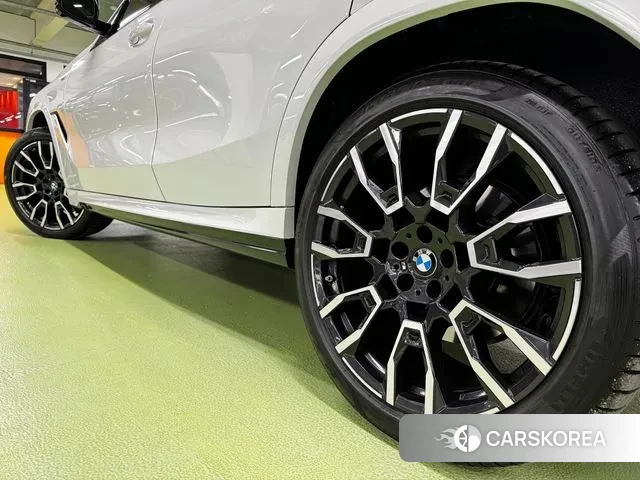 BMW X6 (G06) id 3499088 из Кореи 17