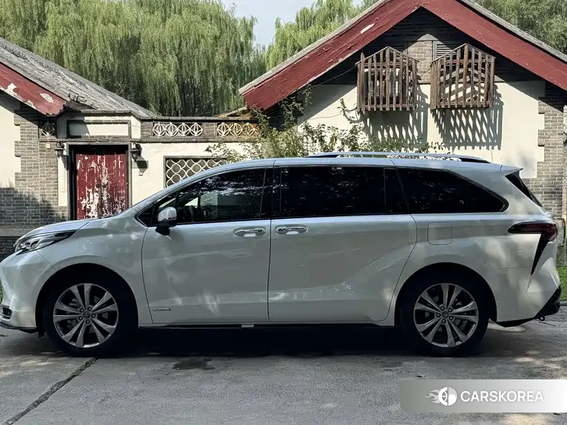 Toyota Sienna id 4654486 из Китая 12