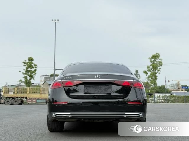 Mercedes-Benz E-class id 4264512 из Китая 20