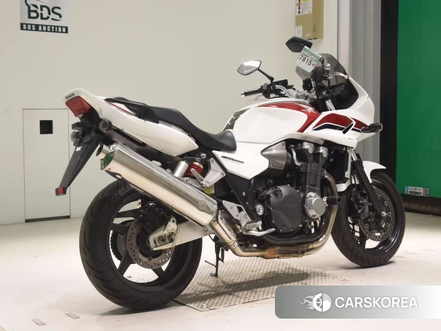 Проданный Honda CB1300SF BOLDOR 2011 из Японии, фото 2