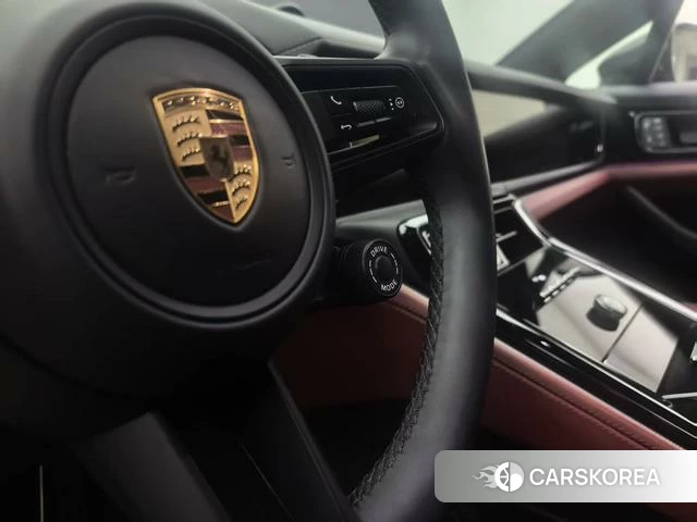 Porsche Panamera id 3920637 из Китая 11