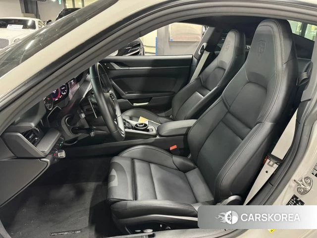 Porsche 911(992) id 4630214 из Кореи 13
