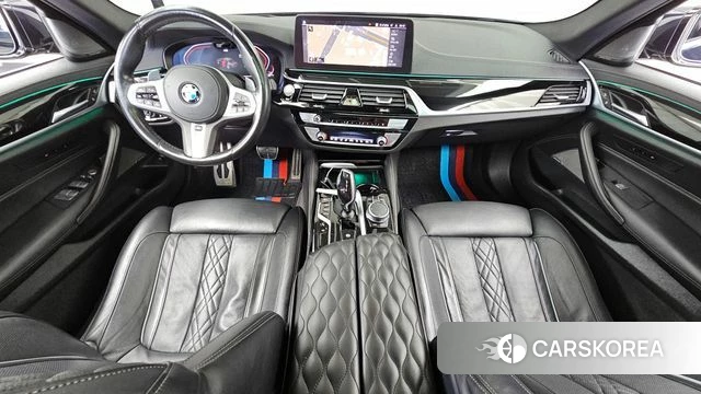 BMW 5 Series (G30) id 3878621 из Кореи 17