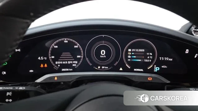 Porsche Taycan id 3524335 из Кореи 17