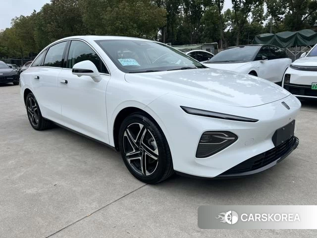 Roewe D7 EV id 4239114 из Китая 7