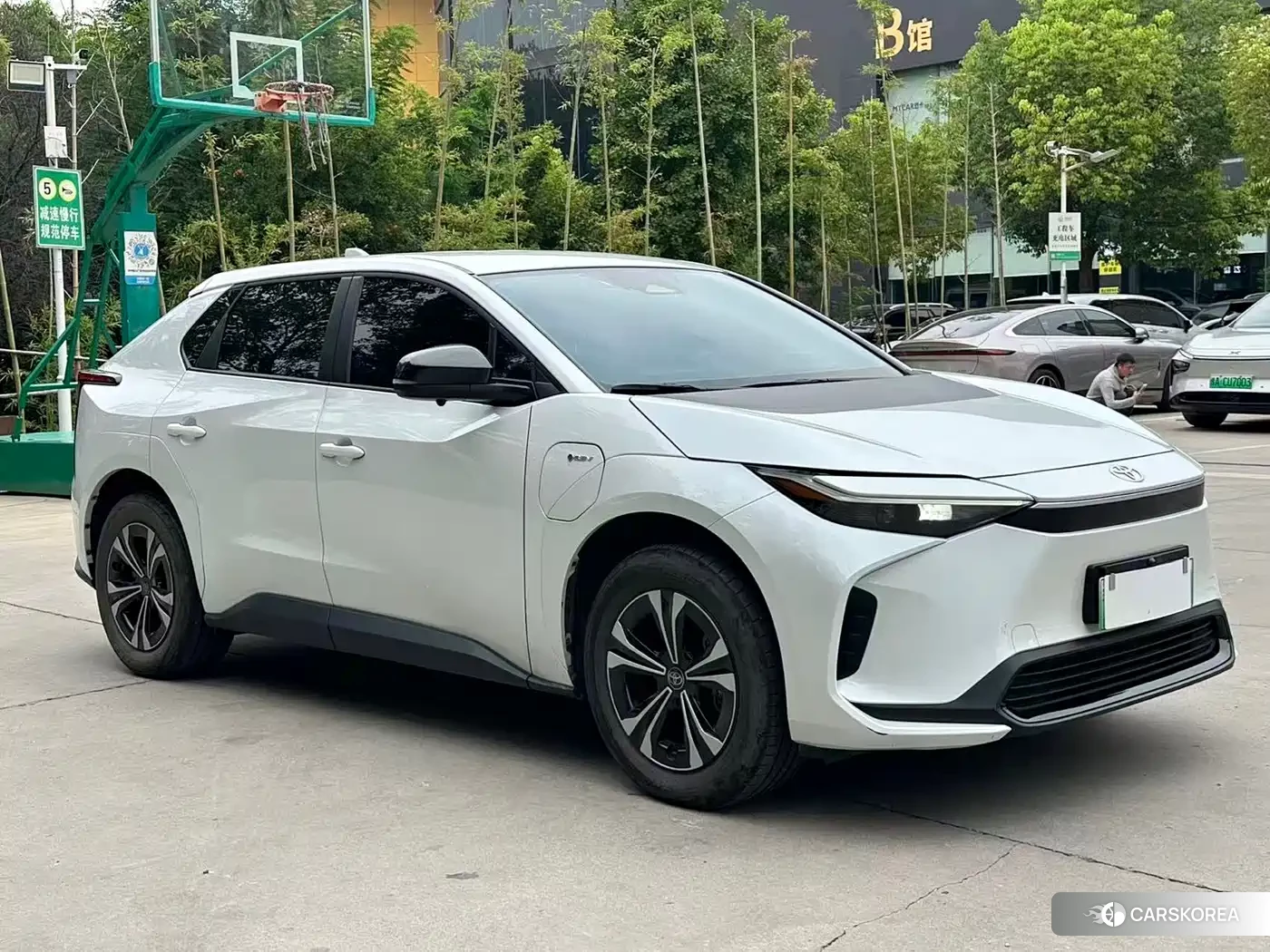 Toyota bZ4X id 4680613 из Китая 16