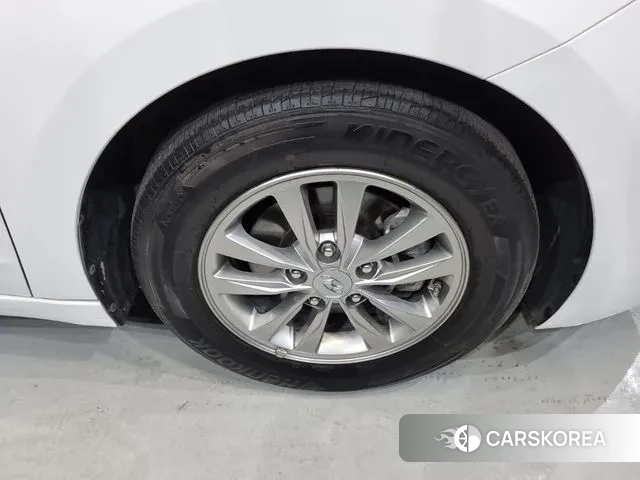 Hyundai The New Avante AD id 3723309 из Кореи 17