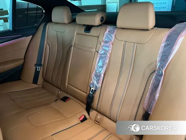 BMW 5 Series (G30) id 3052953 из Кореи 11