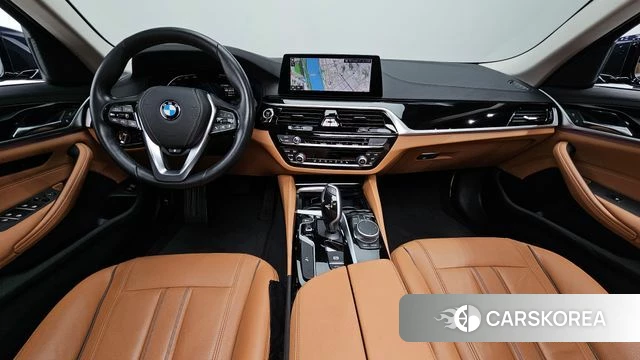 BMW 5 Series (G30) id 3879466 из Кореи 17