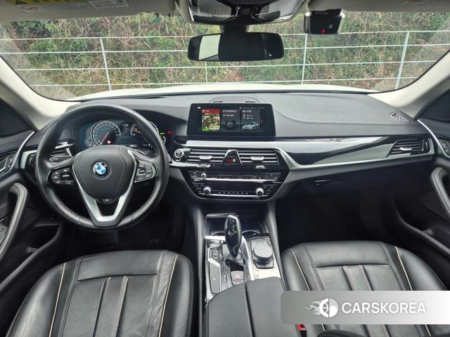 BMW 5 Series (G30) id 3873609 из Кореи 10