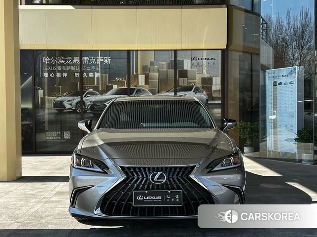 Lexus ES id 4259219 из Китая 10