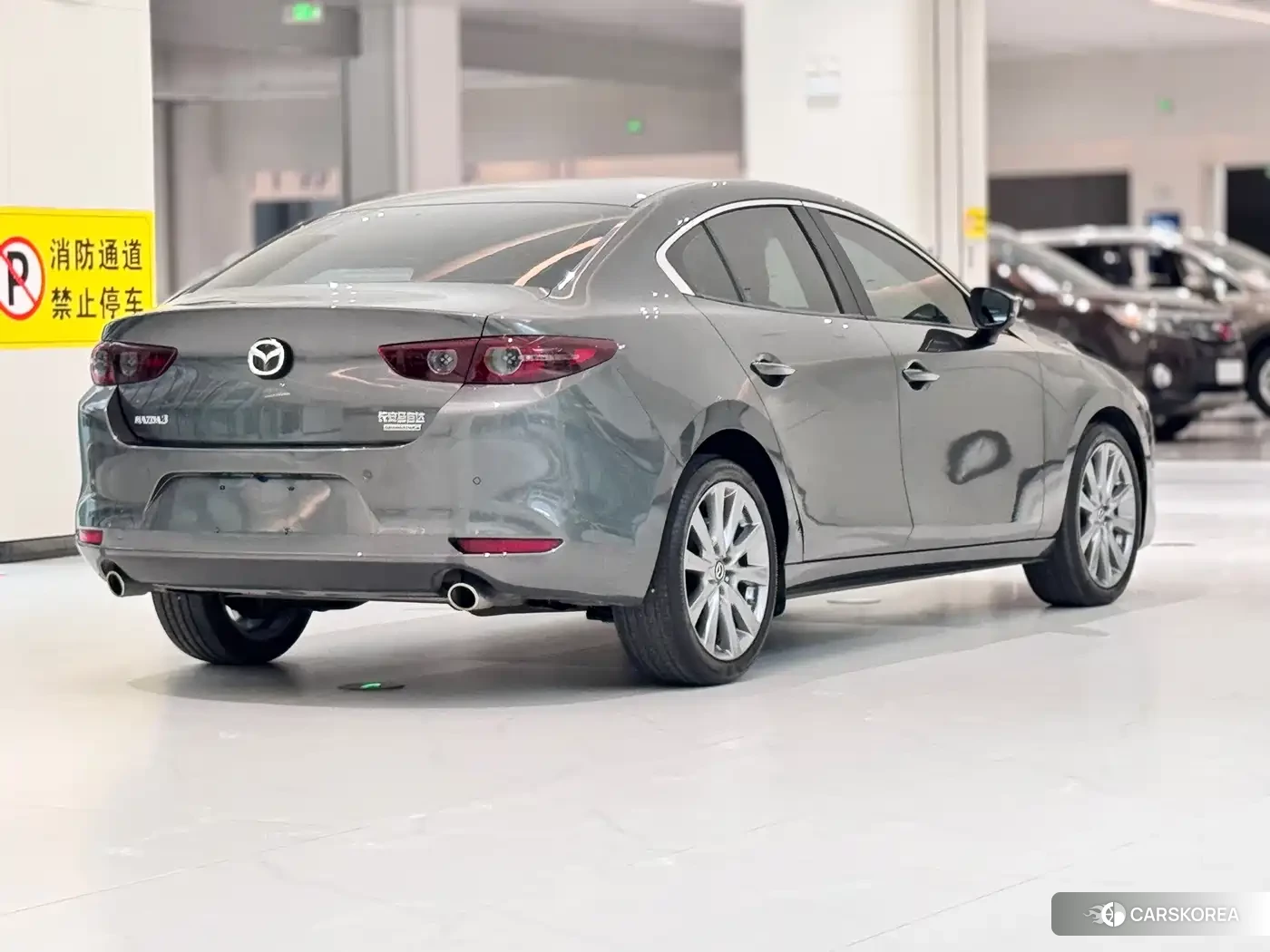 Mazda 3 id 4538761 из Китая 7