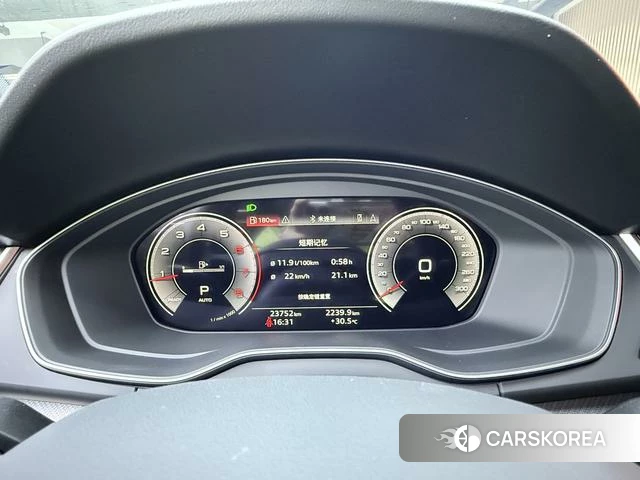 Audi Q5L id 4336249 из Китая 12