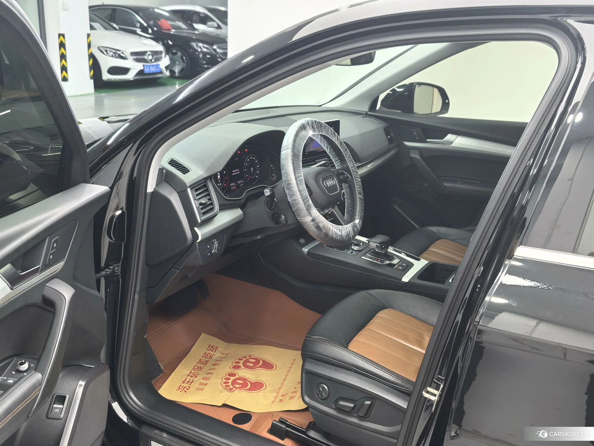 Audi Q5L id 4405812 из Китая 8
