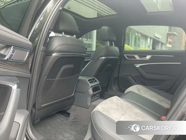Audi A6L id 4335690 из Китая 9