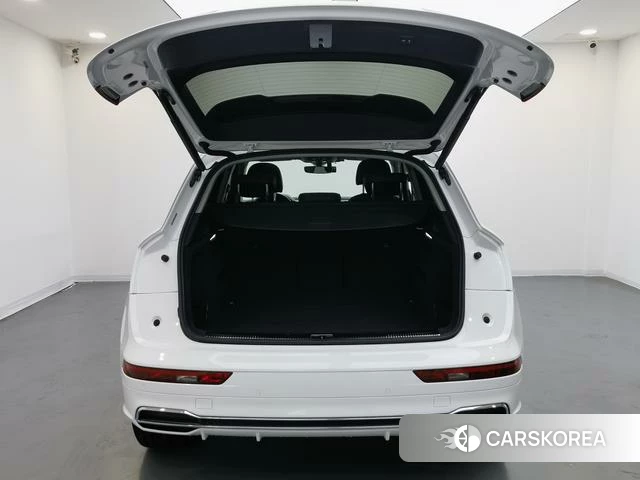 Audi Q5L id 4253100 из Китая 17