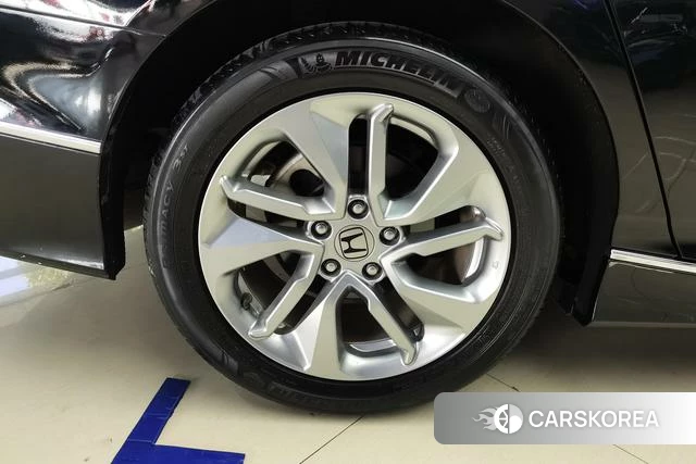 Honda Accord id 4208574 из Китая 14