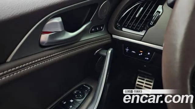 Kia Stinger id 2645239 из Кореи 17