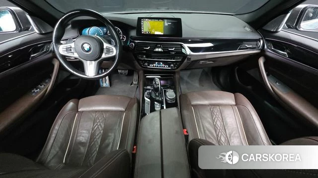 BMW 5 Series (G30) id 3834659 из Кореи 17